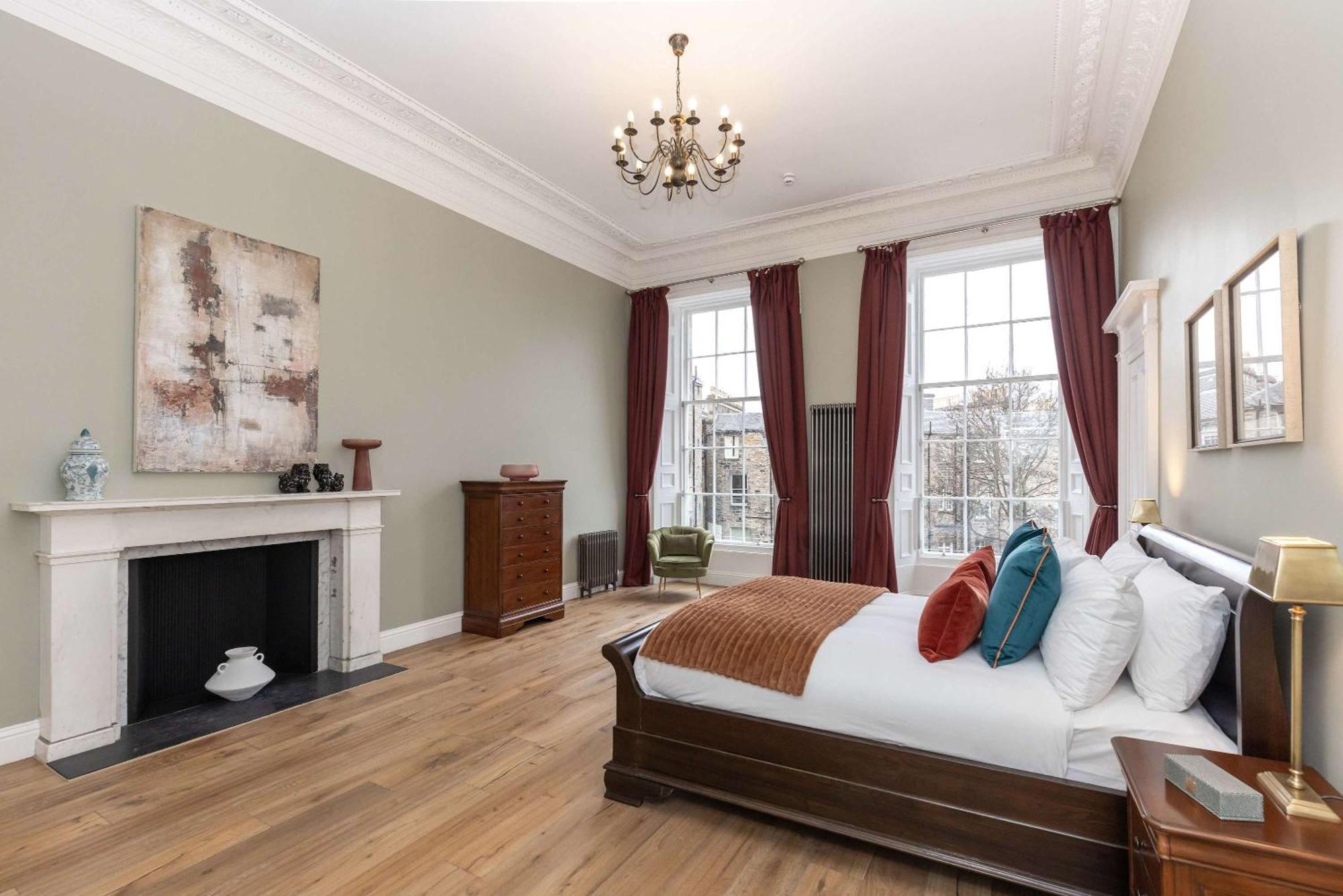 Dragon Suites Luxury Apartments At 9 Albyn Place EDI Exteriér fotografie