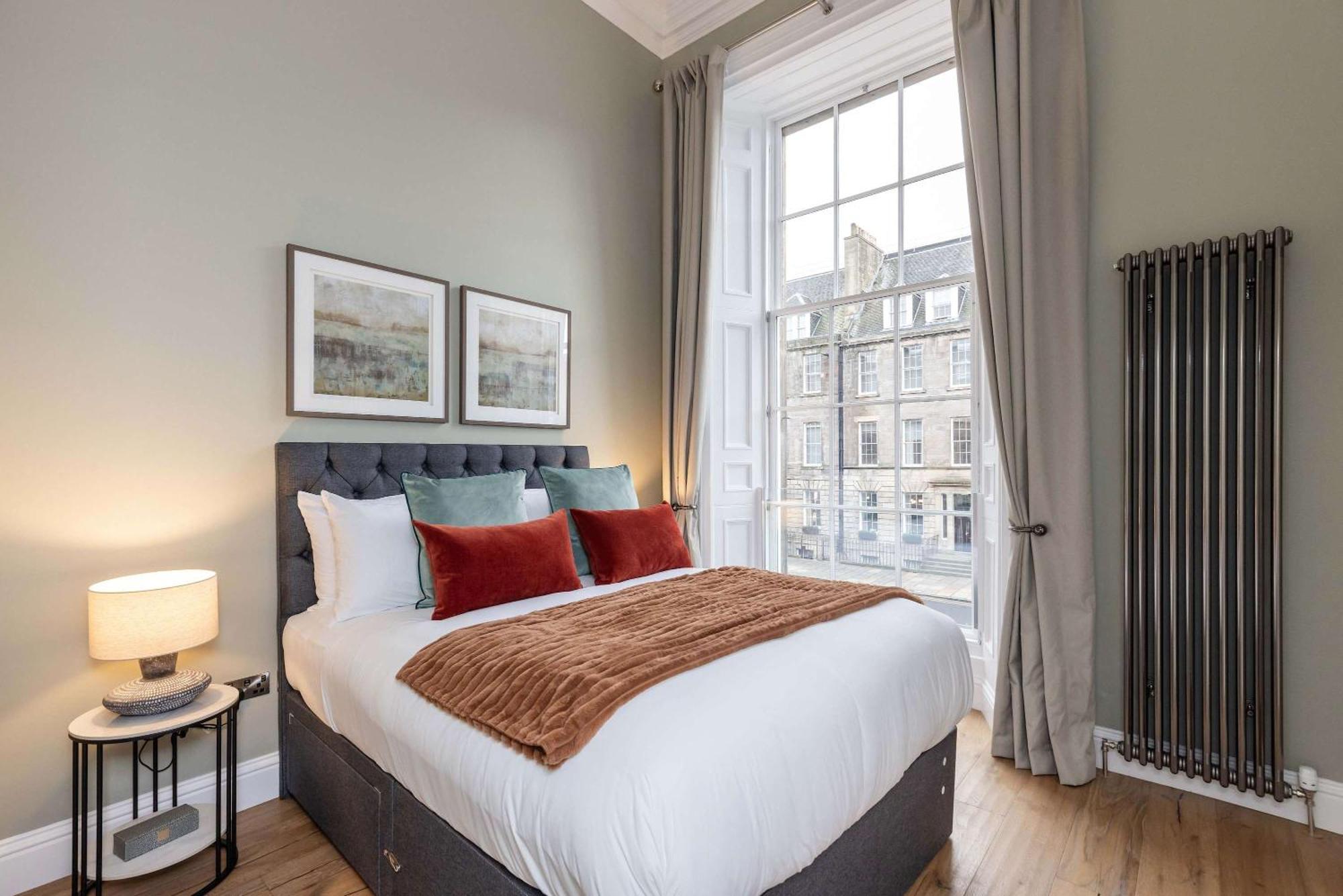 Dragon Suites Luxury Apartments At 9 Albyn Place EDI Exteriér fotografie