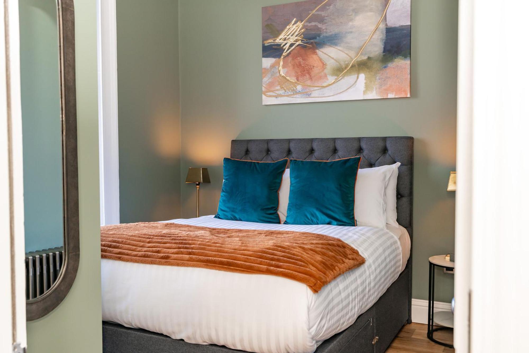Dragon Suites Luxury Apartments At 9 Albyn Place EDI Exteriér fotografie